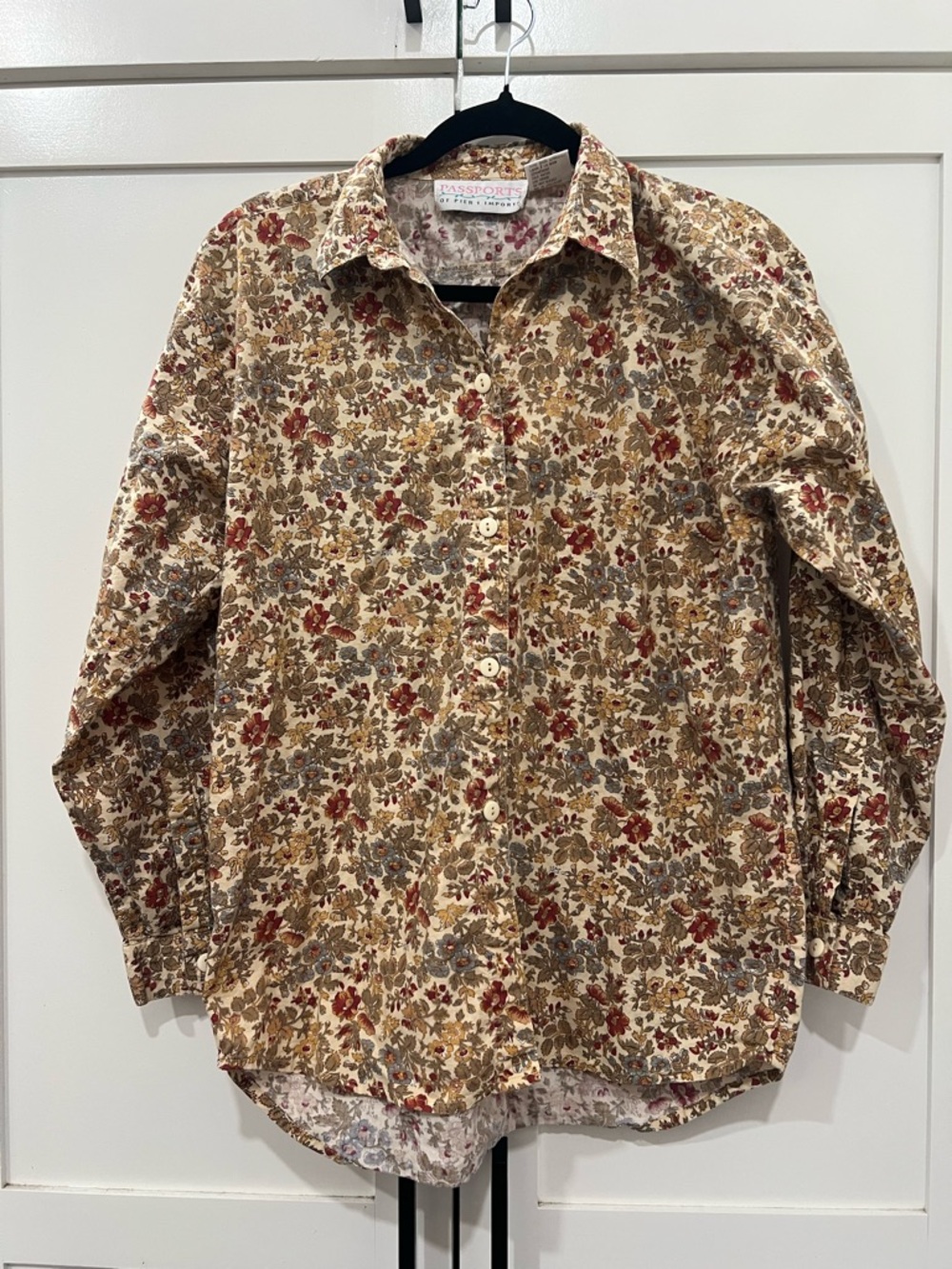 vintage Passports brand multicolor floral pattern button-down blouse size medium